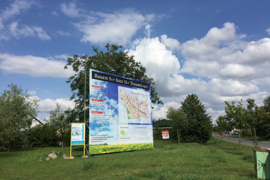 Schild vom Baugebiet Kiebitz-Aue